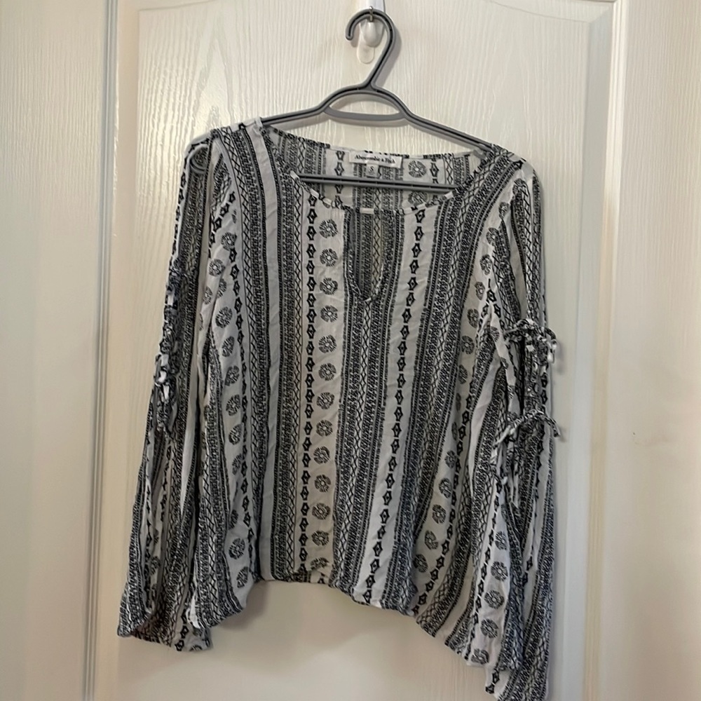 Abercrombie & Fitch Tribal Print Shirt Size S
